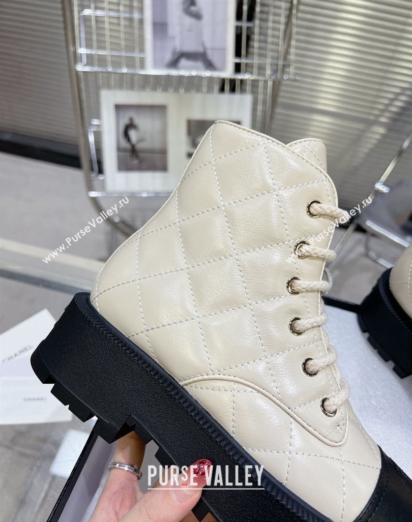 Chanel Quilted Calfskin Lace-up Platform Ankle Boots Pale Beige 2024 CH090905 (MD-241015109)