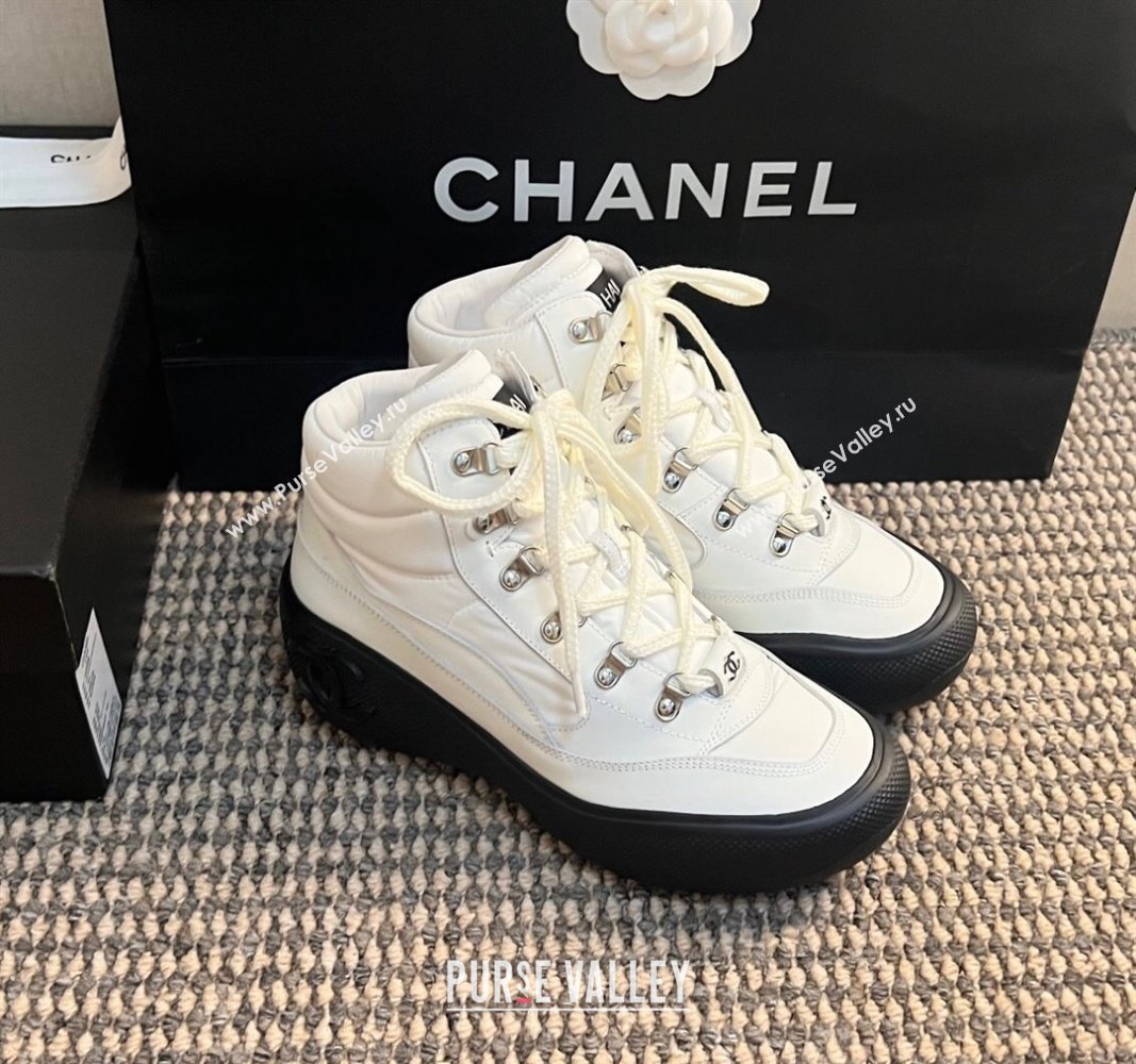 Chanel Coco Neige Fabric and Calfskin Snow Sneakers 5cm G45337 White/Black 2024 (KL-241017114)