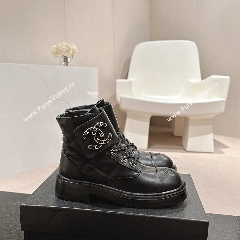 Chanel Quilted Calfskin Lace-up Ankle Boots with Chain CC Black 2024 CH101509 (MD-241015117)