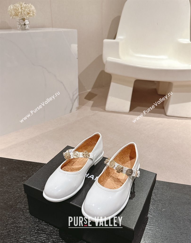 Chanel Patent Calfskin Mary Janes Ballet Flat with Charm White 2024 G45778 (MD-241016119)