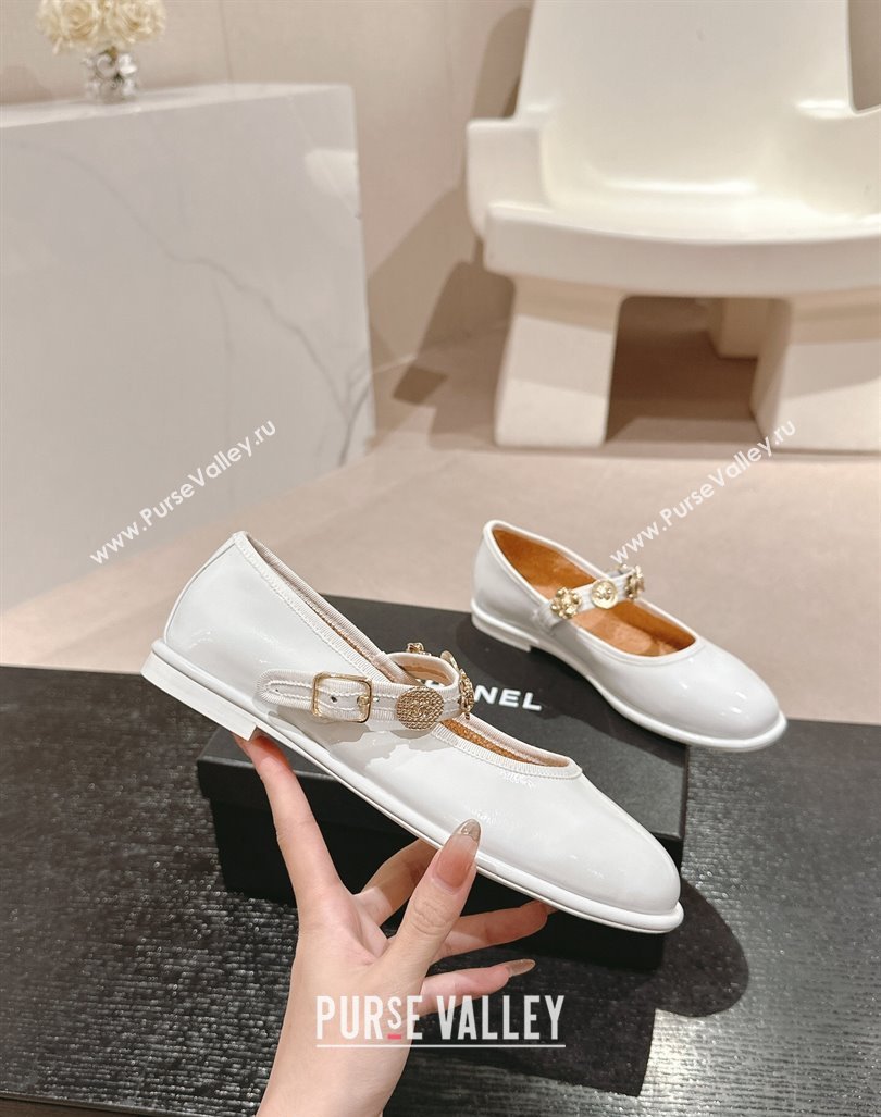 Chanel Patent Calfskin Mary Janes Ballet Flat with Charm White 2024 G45778 (MD-241016119)