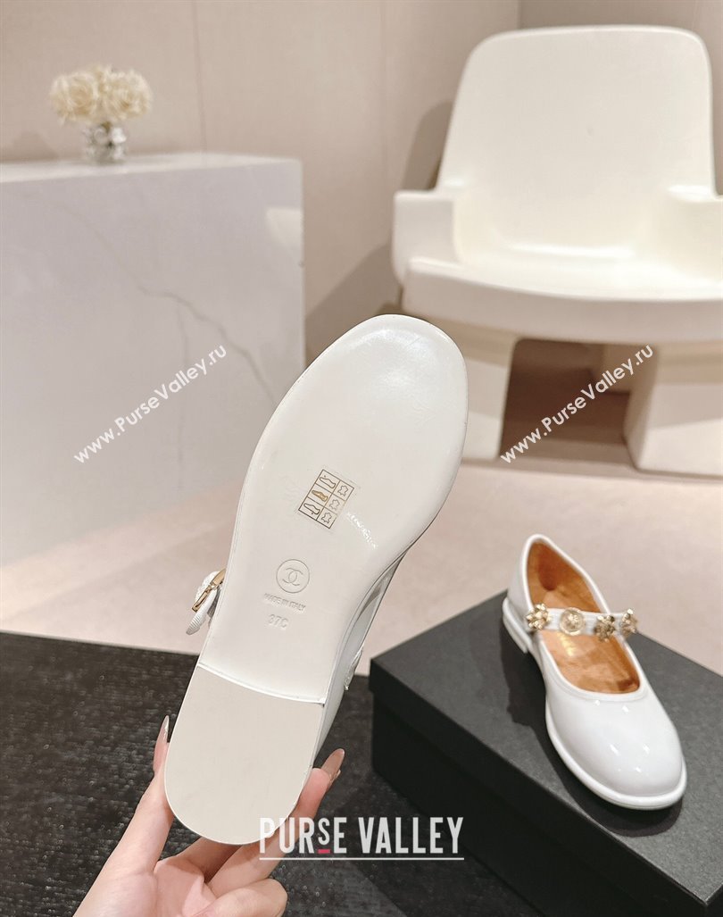 Chanel Patent Calfskin Mary Janes Ballet Flat with Charm White 2024 G45778 (MD-241016119)