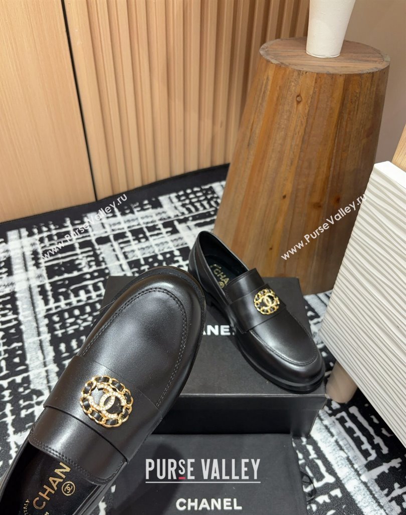 Chanel Calfskin Leather Loafers with Circle CC Black 2024 CH101708 (SS-241017034)