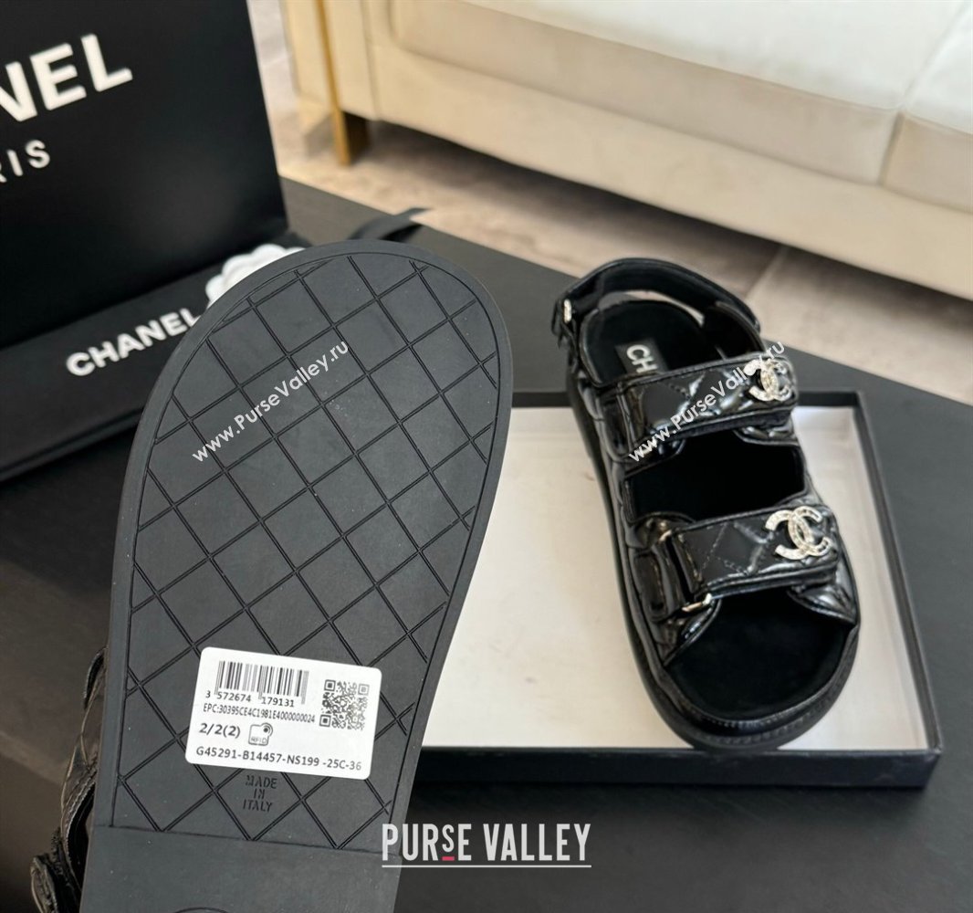 Chanel Patent Calfskin Flat Strap Sandals with Strass CC Black 2025 CH041719 (MD-250417091)