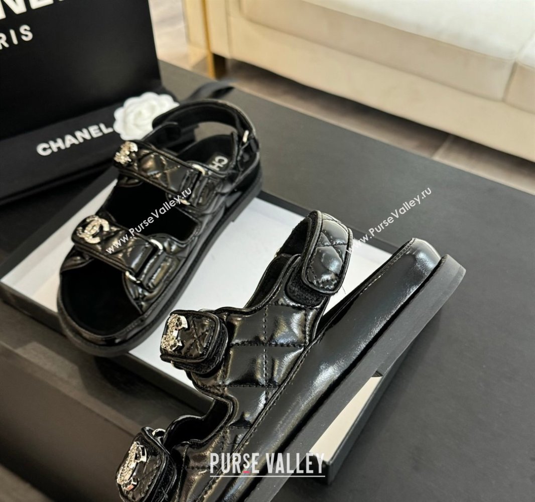 Chanel Patent Calfskin Flat Strap Sandals with Strass CC Black 2025 CH041719 (MD-250417091)