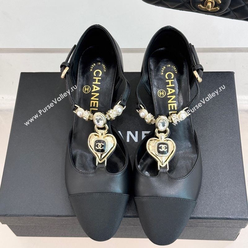 Chanel Lambskin Grosgrain Mary Janes Pumps 5.5cm with Heart Chain Charm Black 2025 CH041723 (MD-250417136)