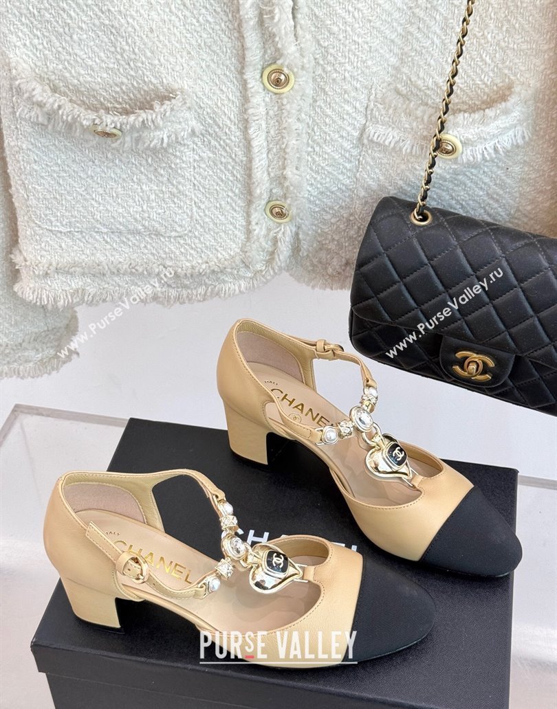 Chanel Lambskin Grosgrain Mary Janes Pumps 5.5cm with Heart Chain Charm Beige 2025 CH041723 (MD-250417137)