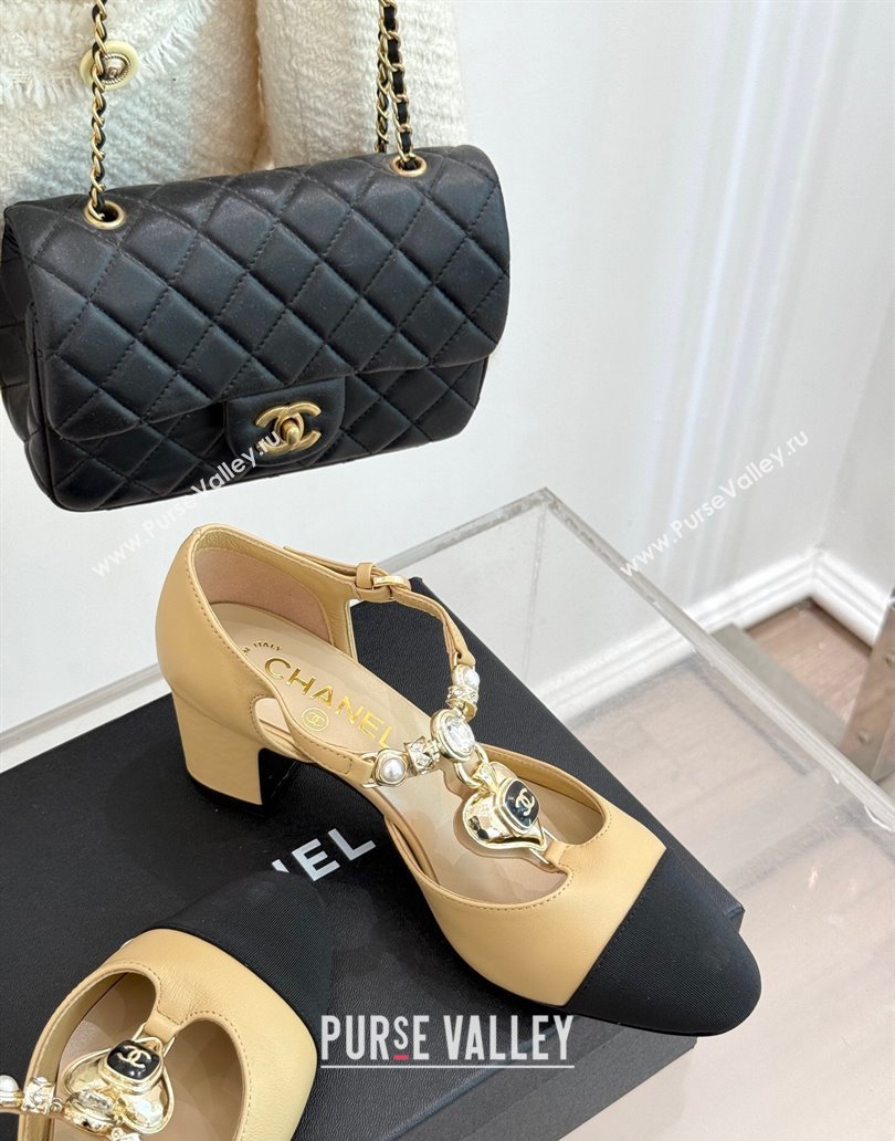 Chanel Lambskin Grosgrain Mary Janes Pumps 5.5cm with Heart Chain Charm Beige 2025 CH041723 (MD-250417137)
