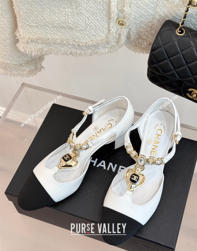 Chanel Lambskin Grosgrain Mary Janes Pumps 5.5cm with Heart Chain Charm White 2025 CH041723 (MD-250417138)