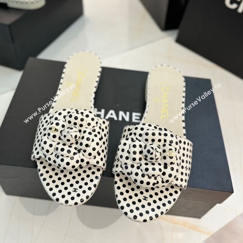 Chanel Camellia Dotted Lambskin Flat Slides Sandal G45499 White 2025 (MD-250417104)