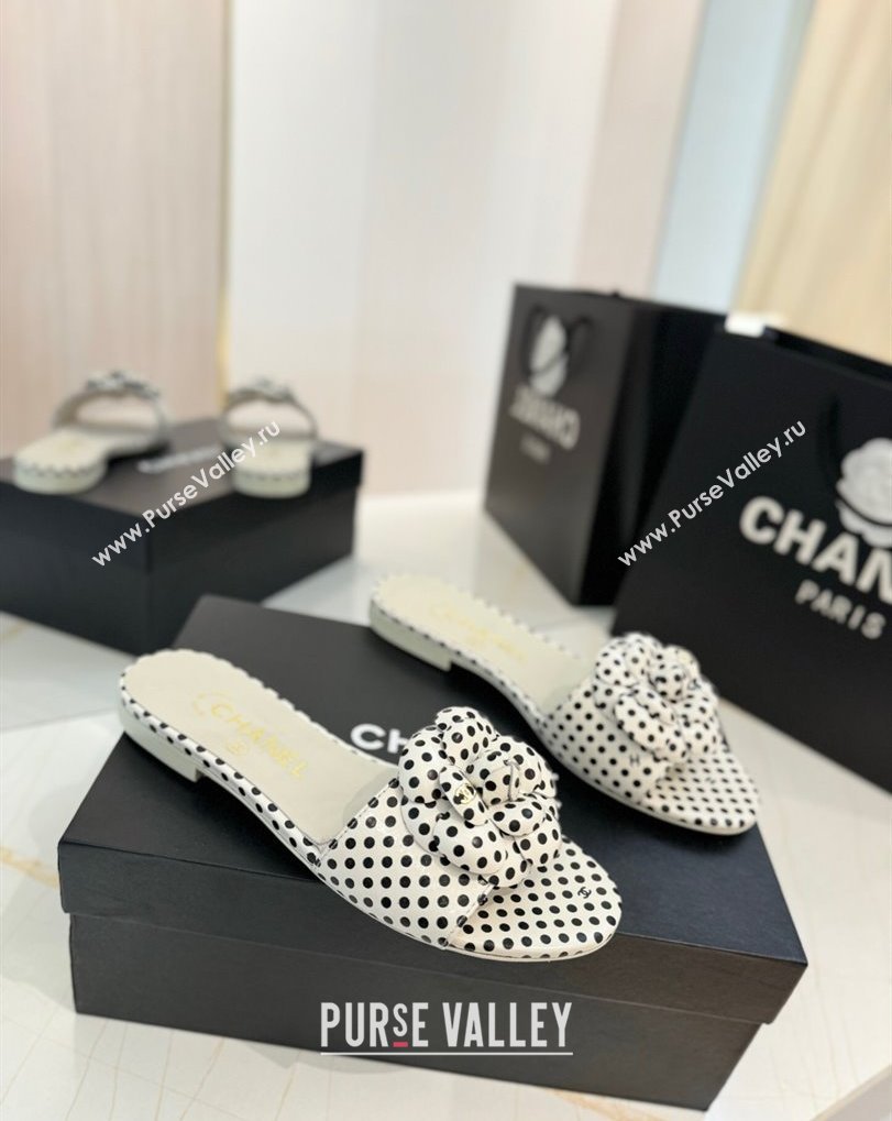 Chanel Camellia Dotted Lambskin Flat Slides Sandal G45499 White 2025 (MD-250417104)
