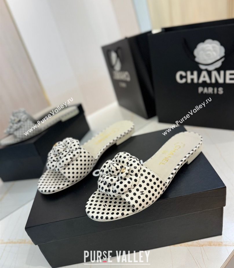 Chanel Camellia Dotted Lambskin Flat Slides Sandal G45499 White 2025 (MD-250417104)