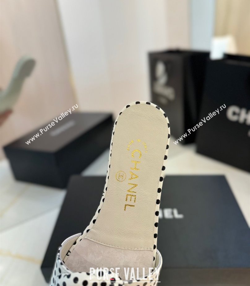 Chanel Camellia Dotted Lambskin Flat Slides Sandal G45499 White 2025 (MD-250417104)