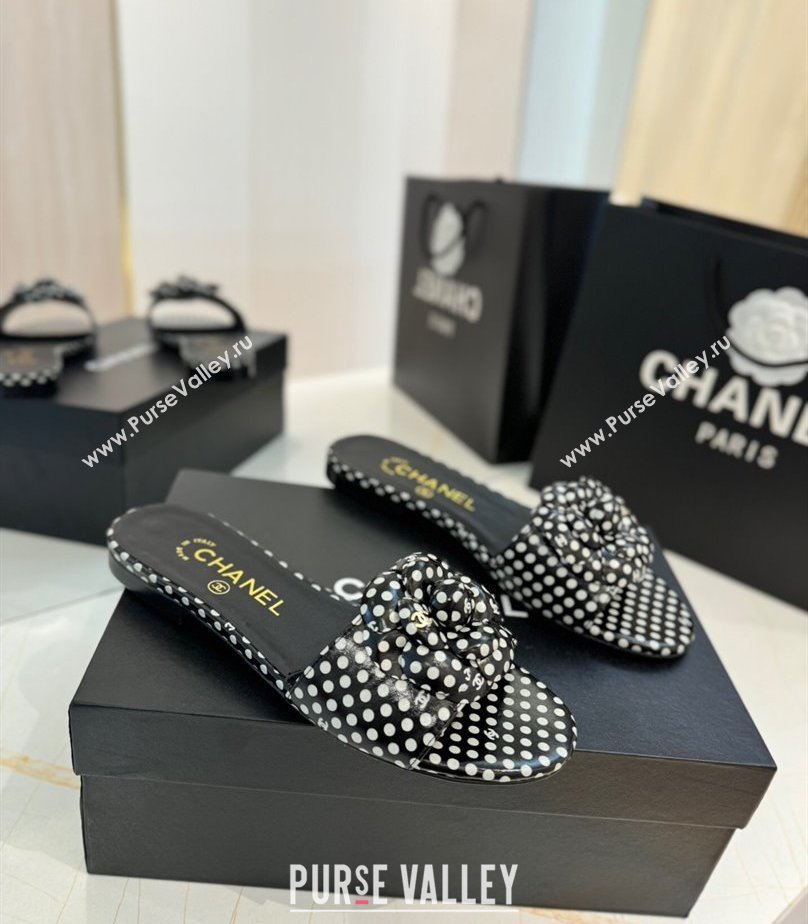 Chanel Camellia Bloom Lambskin Flat Slides Sandal G45499 Black 2025 (MD-250417105)