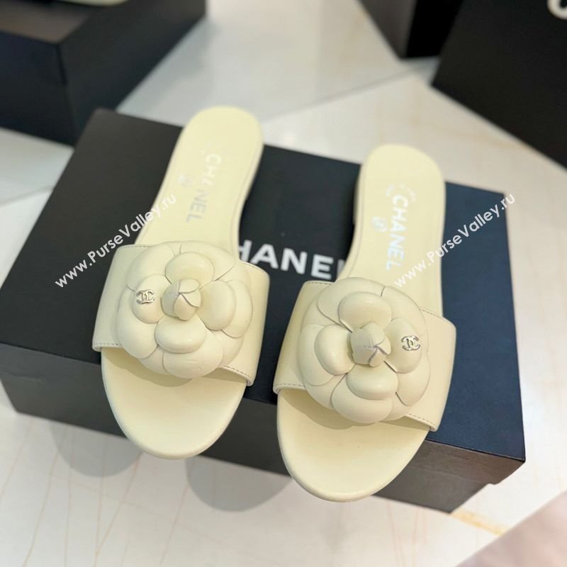 Chanel Camellia Bloom Lambskin Flat Slides Sandal G45499 White 2025 (MD-250417103)