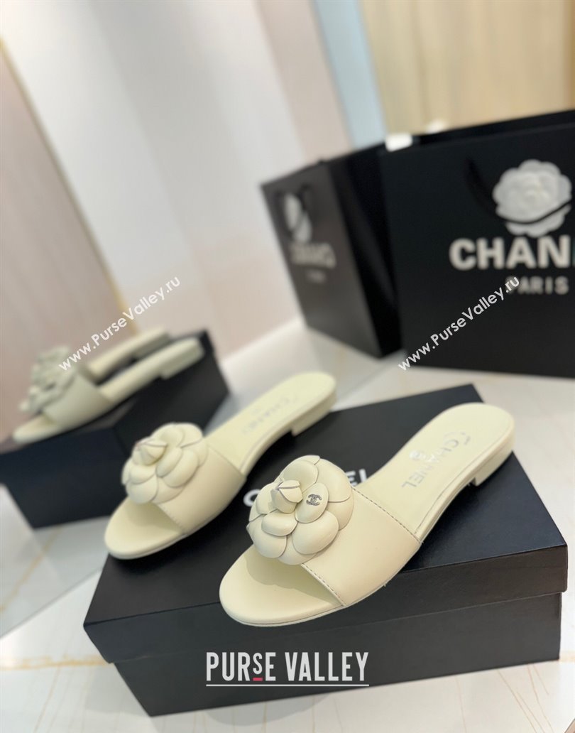 Chanel Camellia Bloom Lambskin Flat Slides Sandal G45499 White 2025 (MD-250417103)