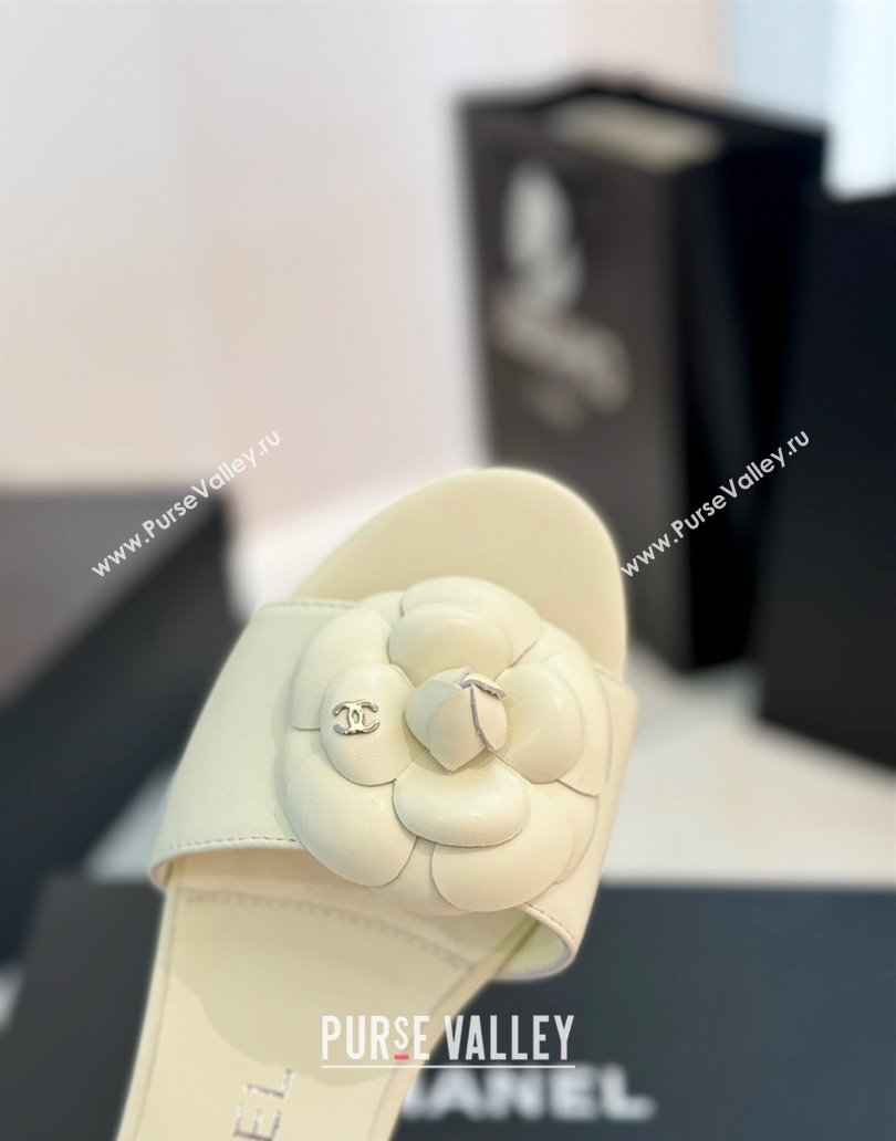 Chanel Camellia Bloom Lambskin Flat Slides Sandal G45499 White 2025 (MD-250417103)