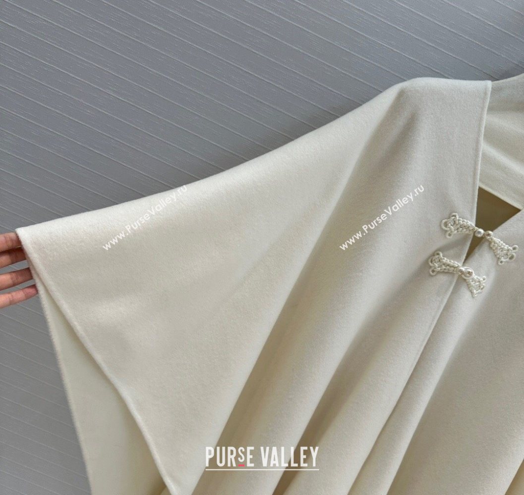 Dior Wool Cashmere Cape with Tassel 78x140cm White 2025 1015 (QI-251015068)