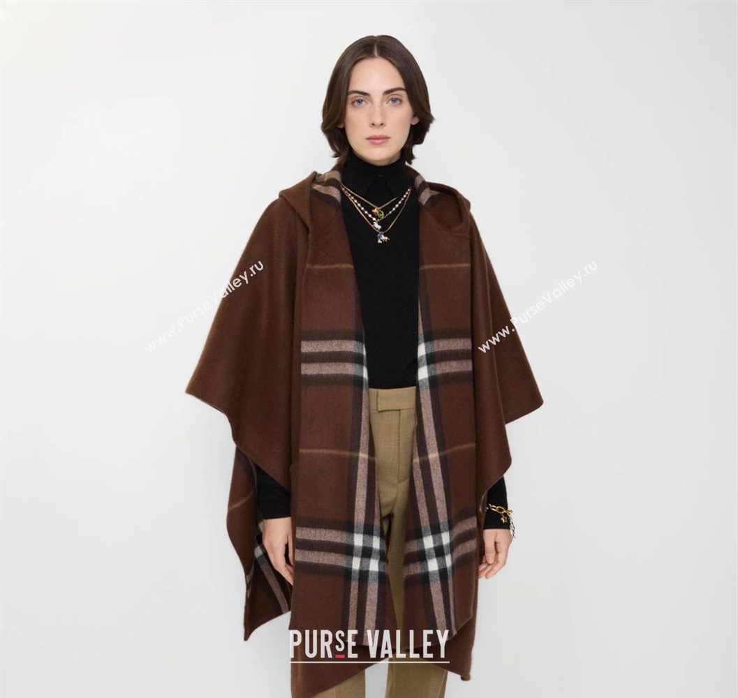 Burberry Cashmere Reversible Cape 90x122cm Black 2025 1015 (QI-251015087)