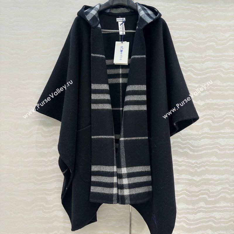 Burberry Cashmere Reversible Cape 90x122cm Black 2025 1015 (QI-251015087)