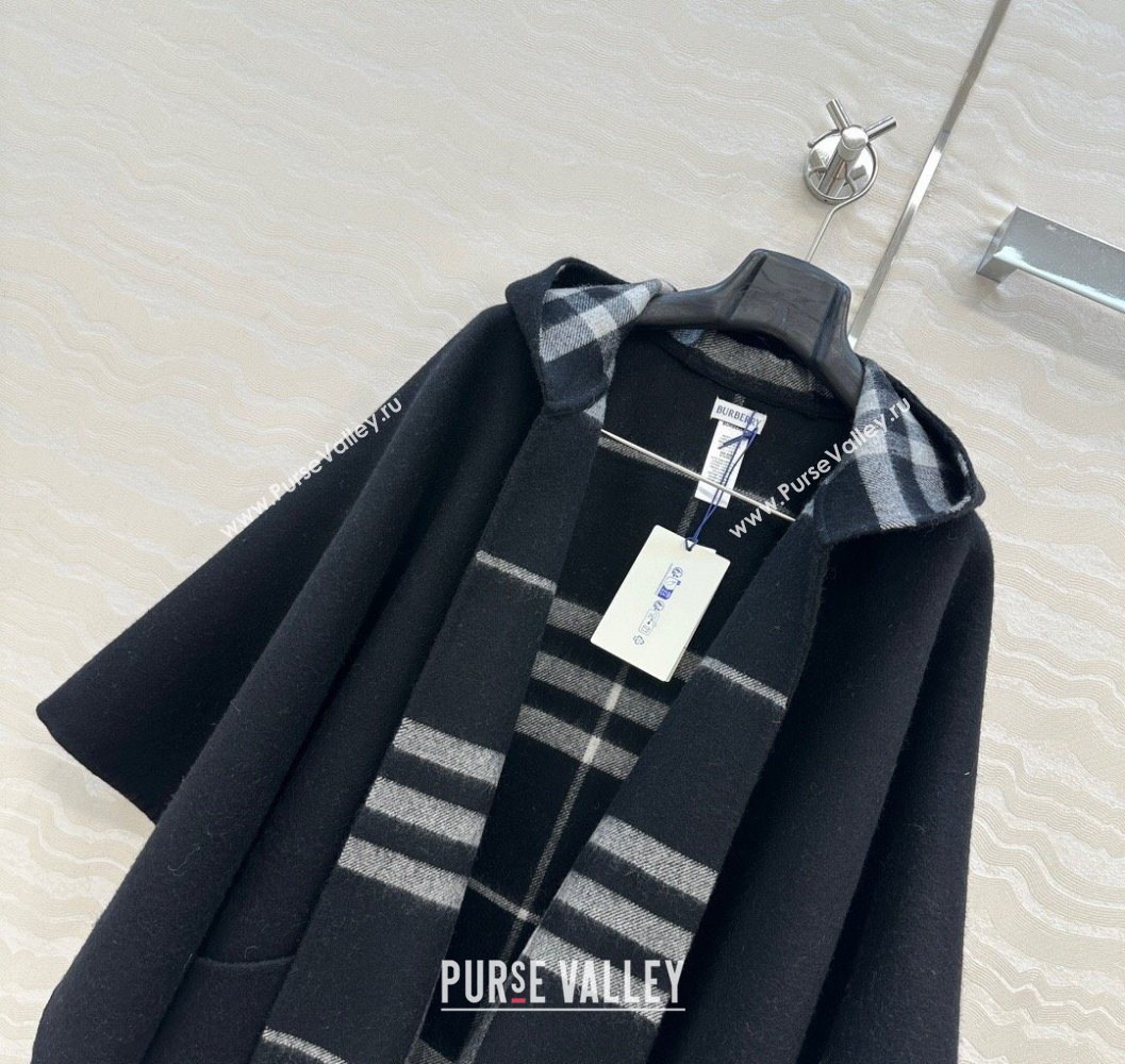 Burberry Cashmere Reversible Cape 90x122cm Black 2025 1015 (QI-251015087)