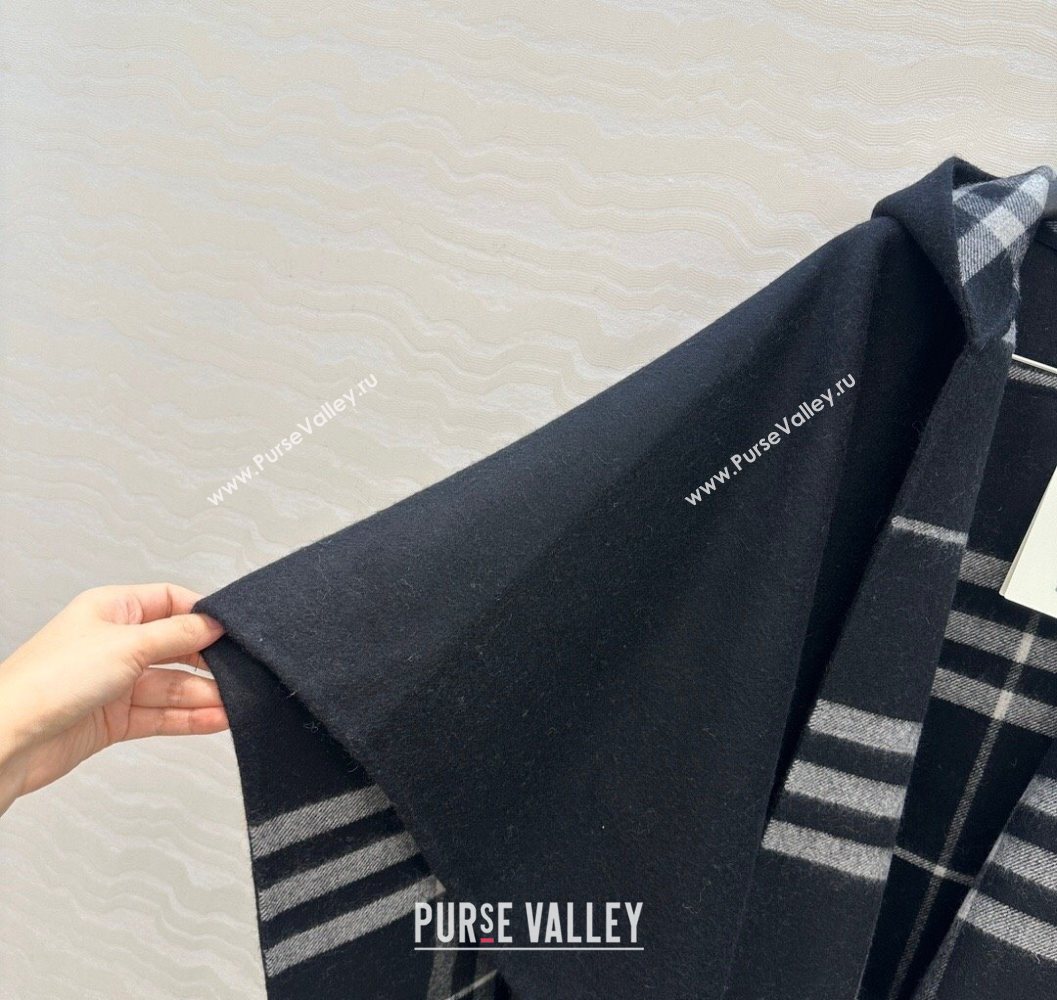 Burberry Cashmere Reversible Cape 90x122cm Black 2025 1015 (QI-251015087)