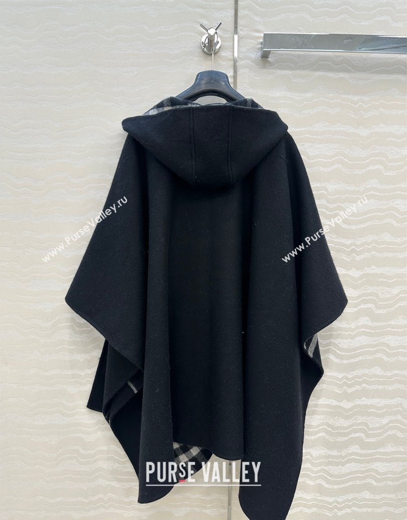Burberry Cashmere Reversible Cape 90x122cm Black 2025 1015 (QI-251015087)