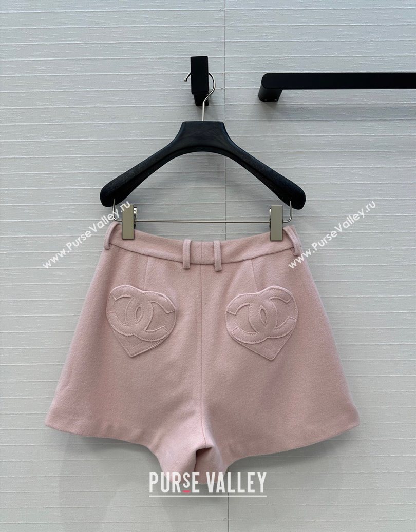 Chanel Wool Shorts with Heart Light Pink 2025 CH110686 (QI-251106087)