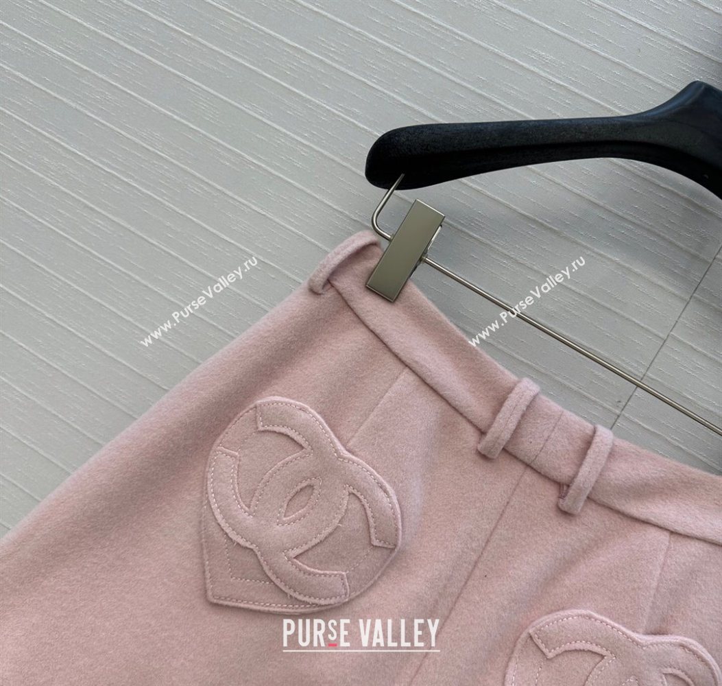 Chanel Wool Shorts with Heart Light Pink 2025 CH110686 (QI-251106087)