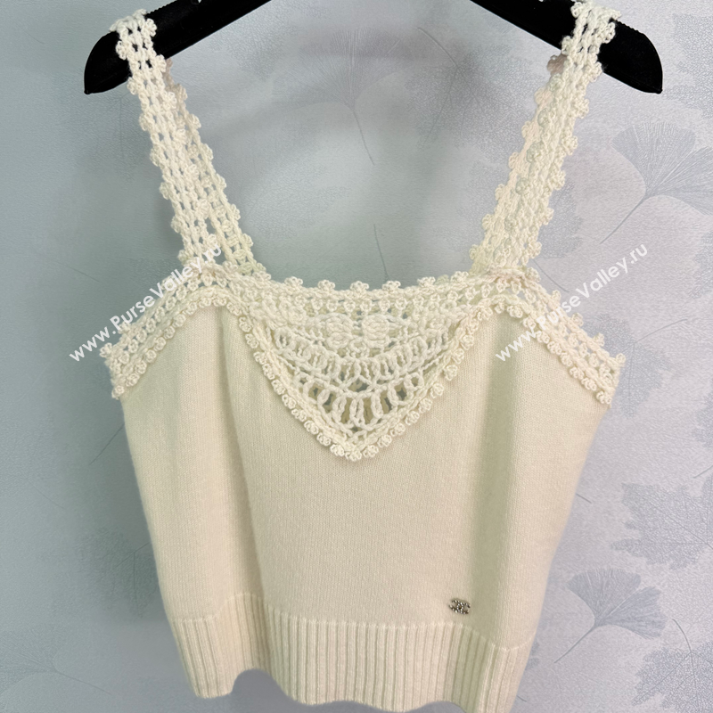 Chanel Crochet Vest White 2025 CH110643 (QI-251106043)
