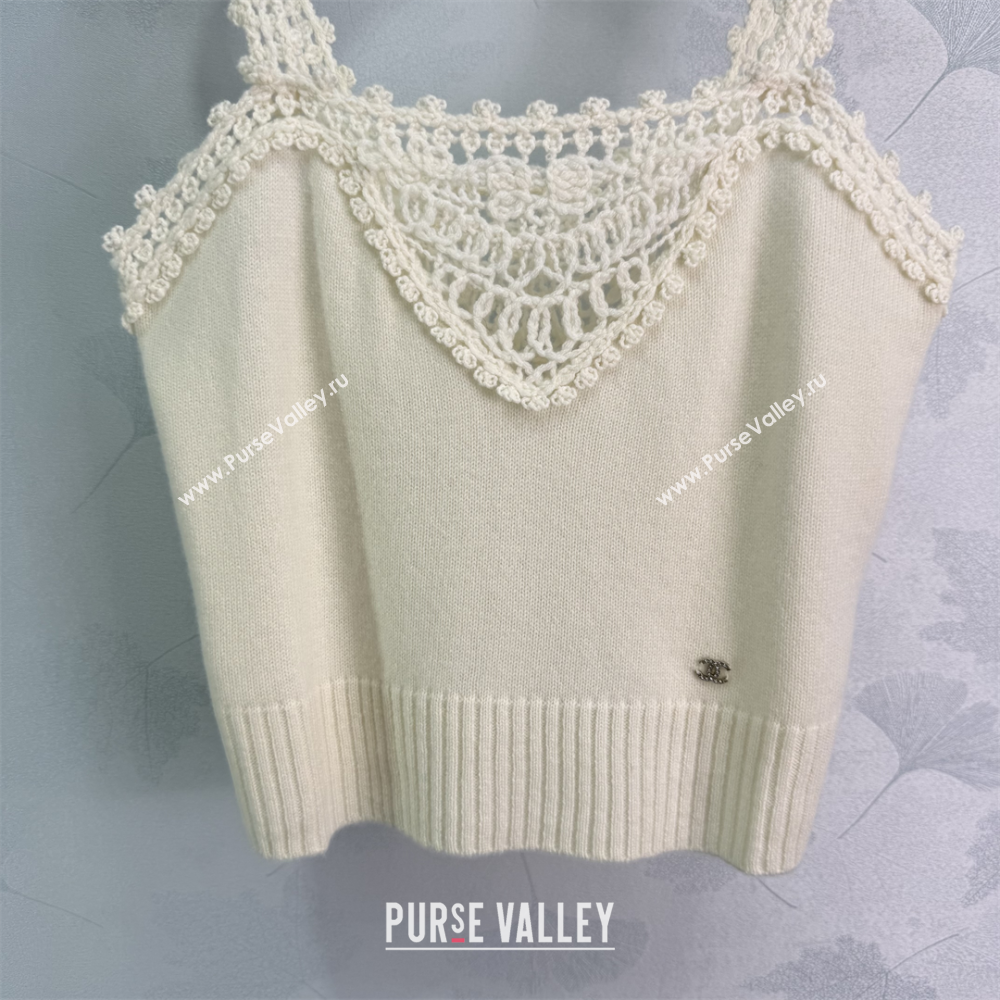 Chanel Crochet Vest White 2025 CH110643 (QI-251106043)