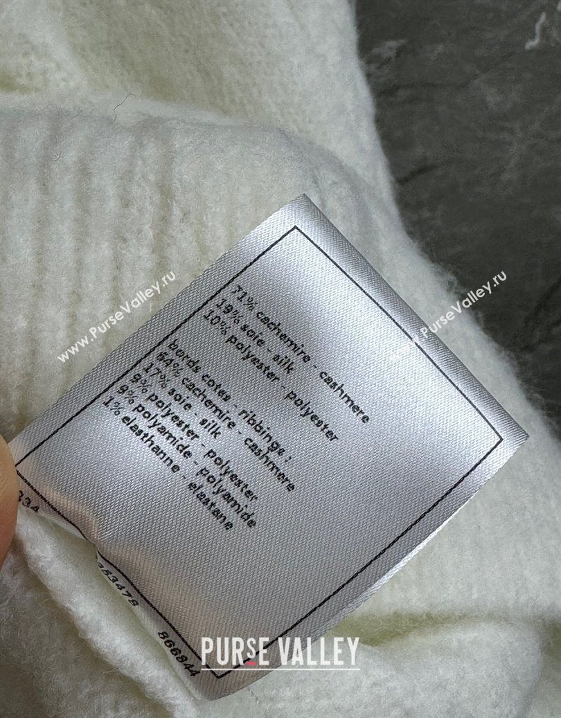 Chanel Cashmere Cardigan White 2025 CH110510 (QI-251106110)