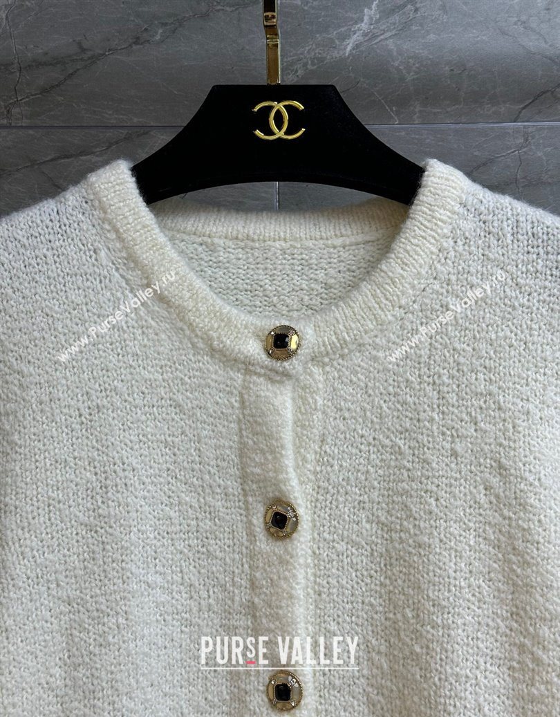 Chanel Cashmere Cardigan White 2025 CH110511 (QI-251106111)