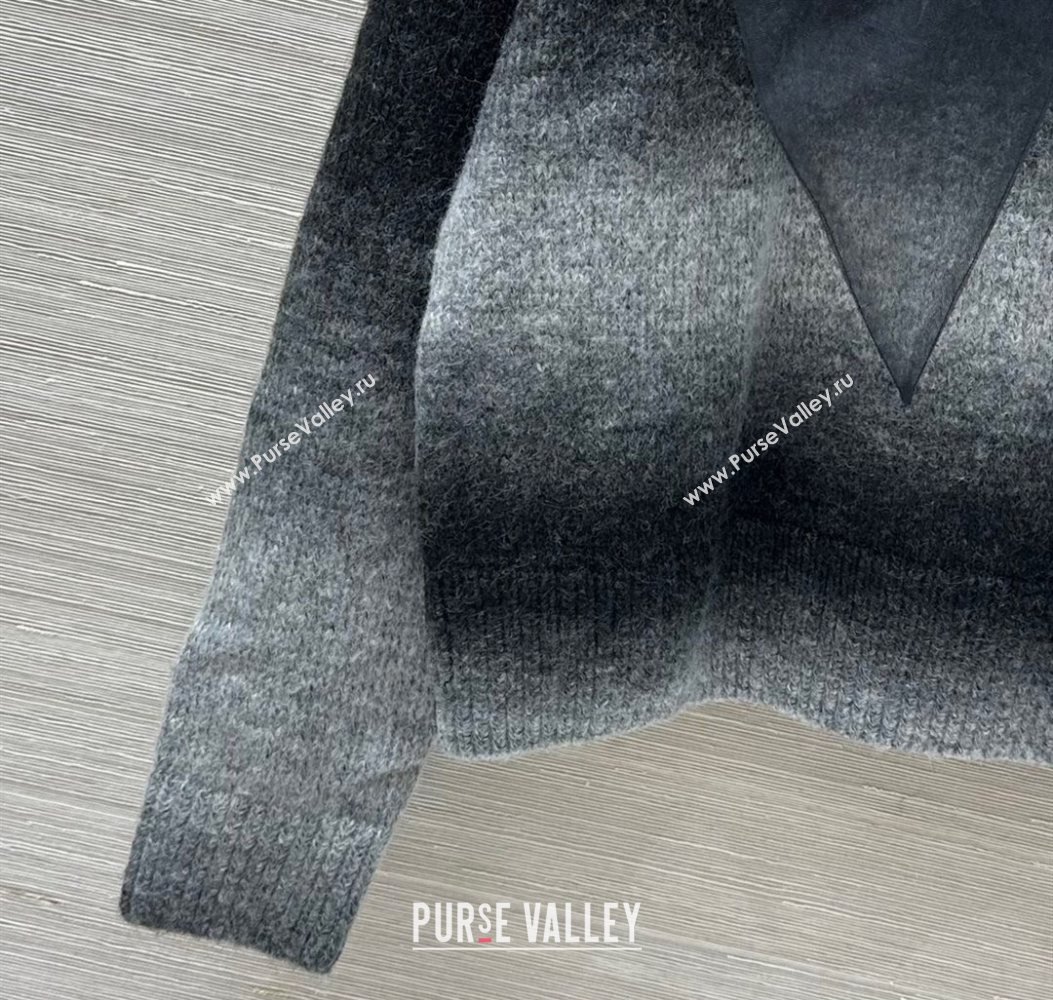 Chanel Cashmere Sweater Grey/Black 2025 CH110516 (QI-251106116)