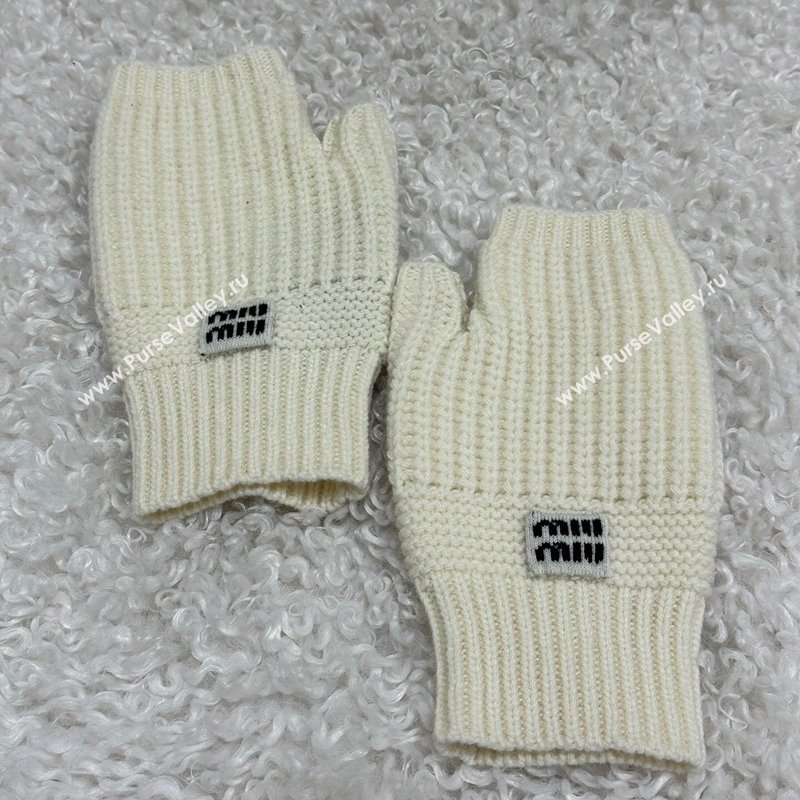 Miu Miu Knit Gloves White 2024 1202 (QI-241202073)