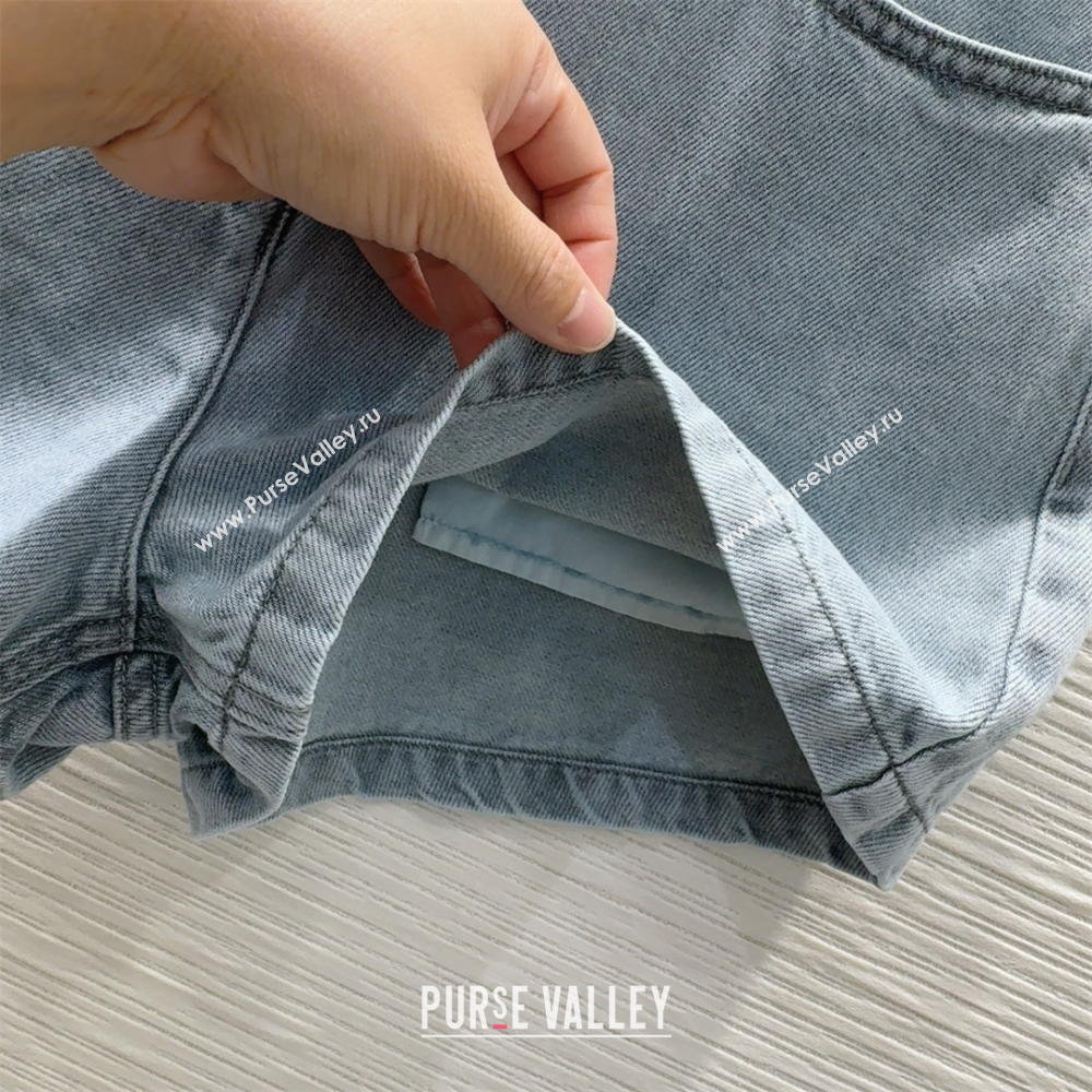 Fendi Cotton Washed Denim Shorts Blue 2025 C030606 (QI-250306012)