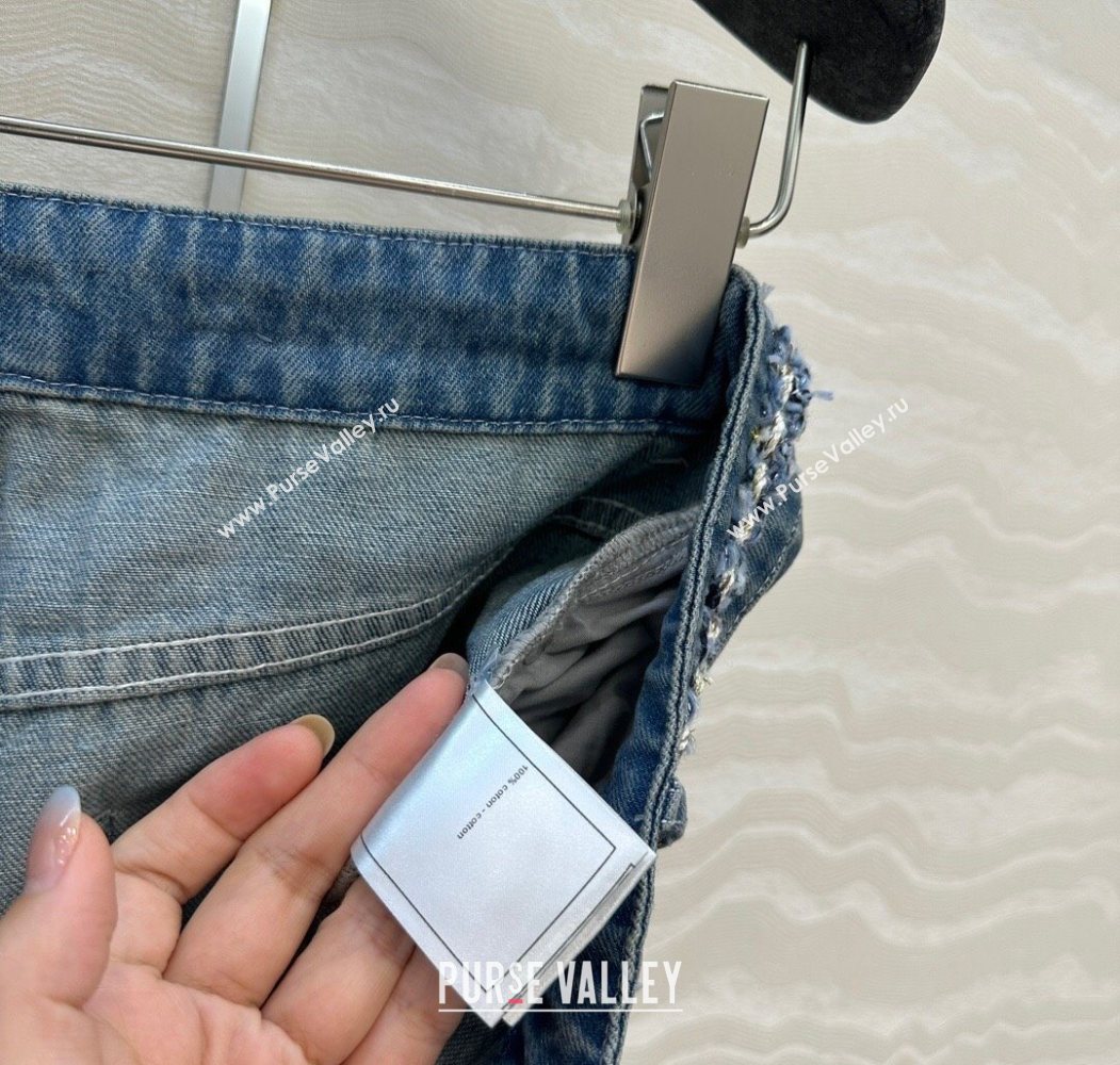 Chanel Blue Denim Jeans with Chain Charm 2025 0620 (QI-250620065)