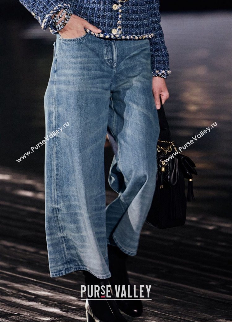 Chanel Blue Denim Jeans with Chain Charm 2025 0620 (QI-250620065)