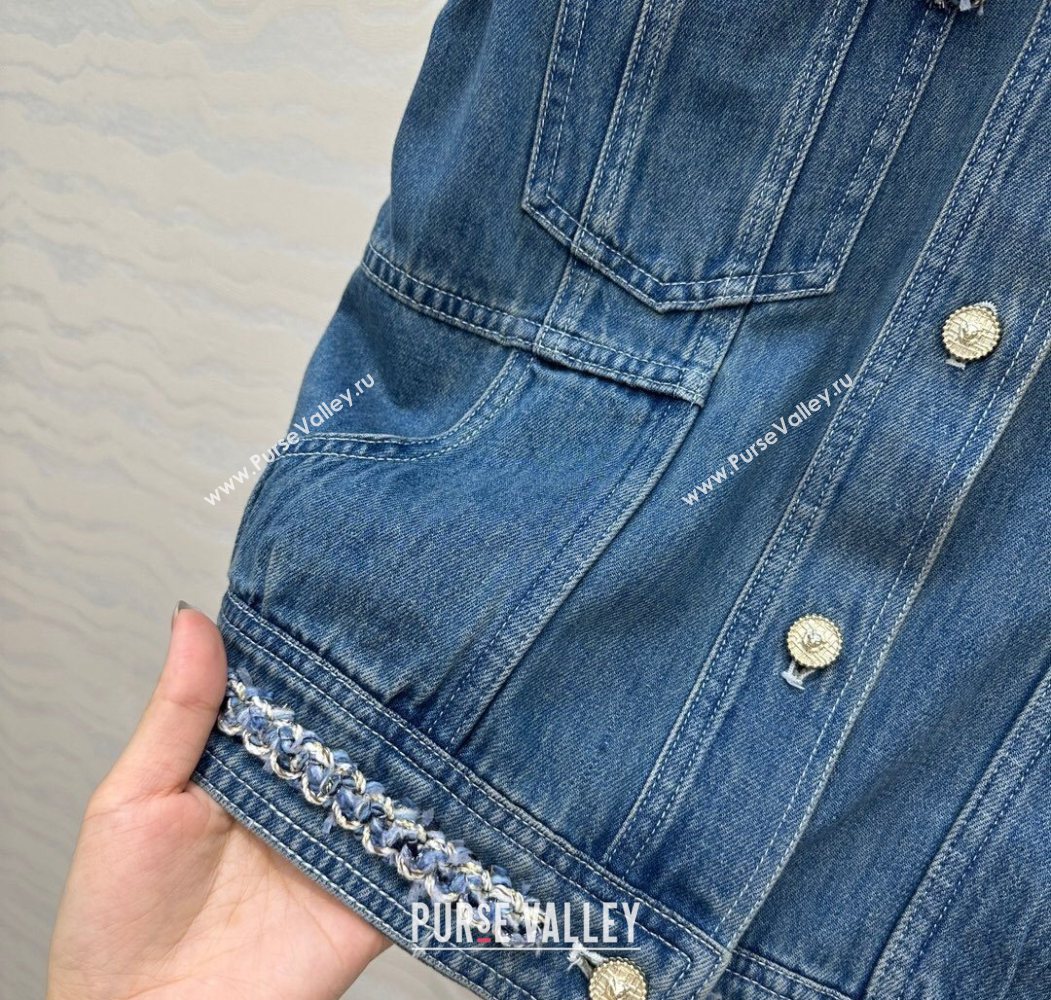 Chanel Blue Denim Vest with Chain Charm 2025 0620 (QI-250620066)