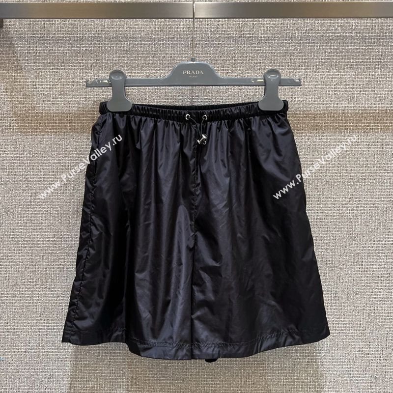 Prada Nylon and Cotton Reversible Shorts Black 2025 0728 (QI-250728024)