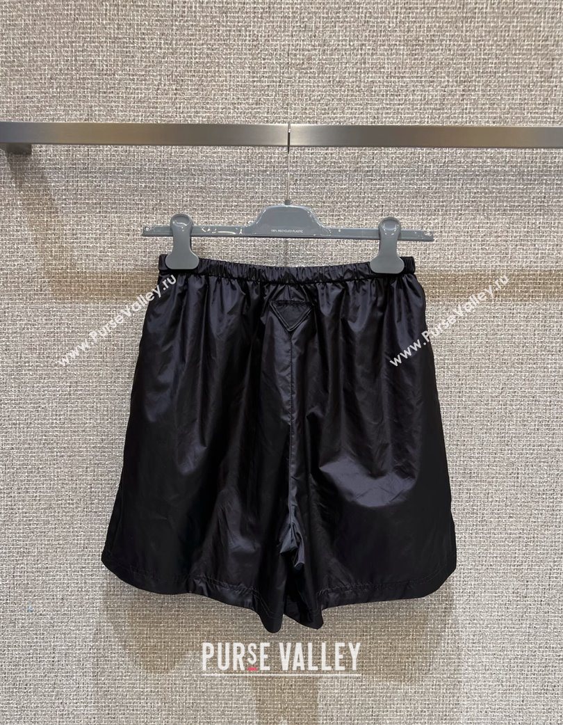 Prada Nylon and Cotton Reversible Shorts Black 2025 0728 (QI-250728024)