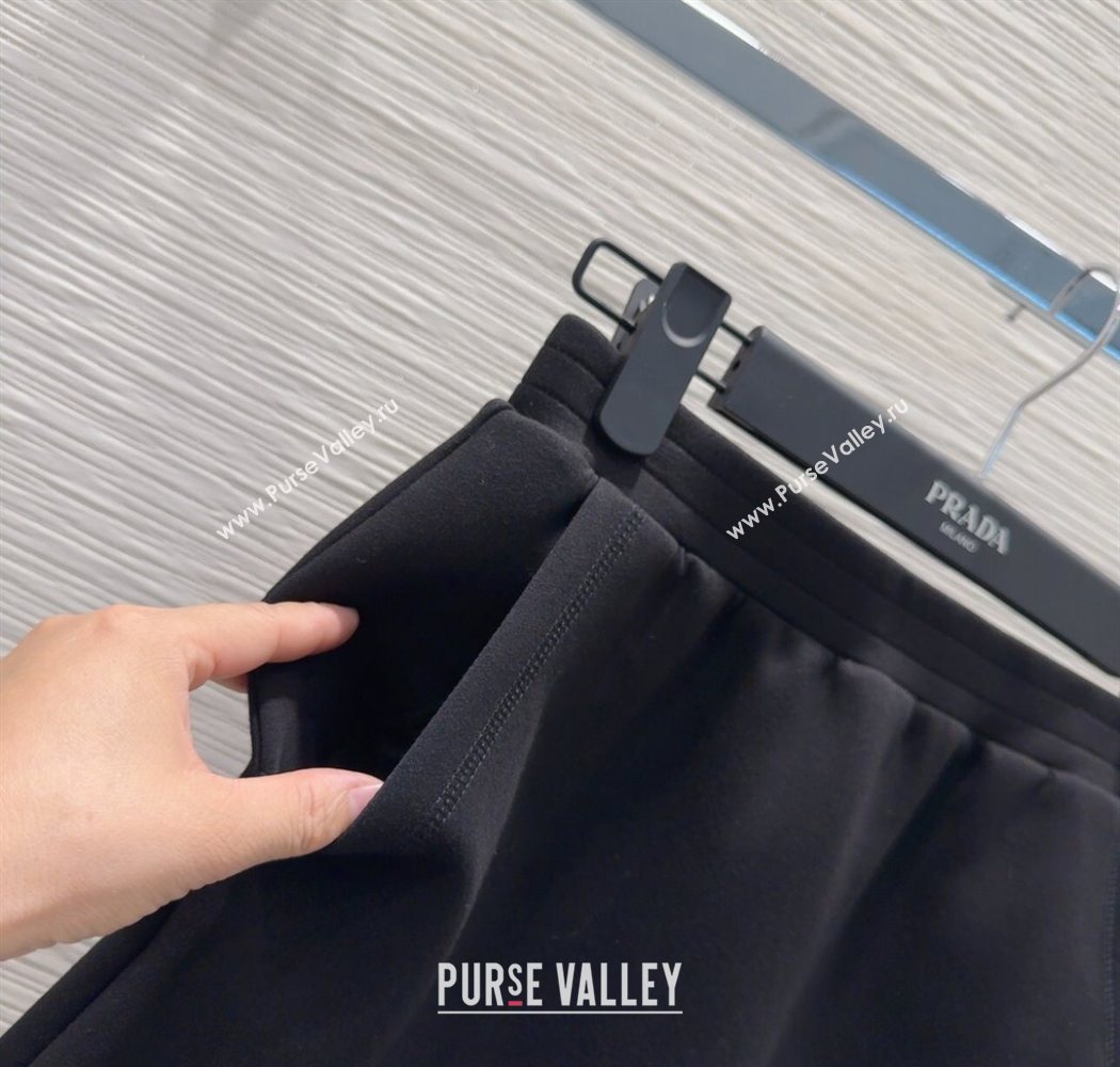 Prada Sweatshirt and Mini Skirt Set with Lace Trim Black 2025 PR090402 (QI-250904005)