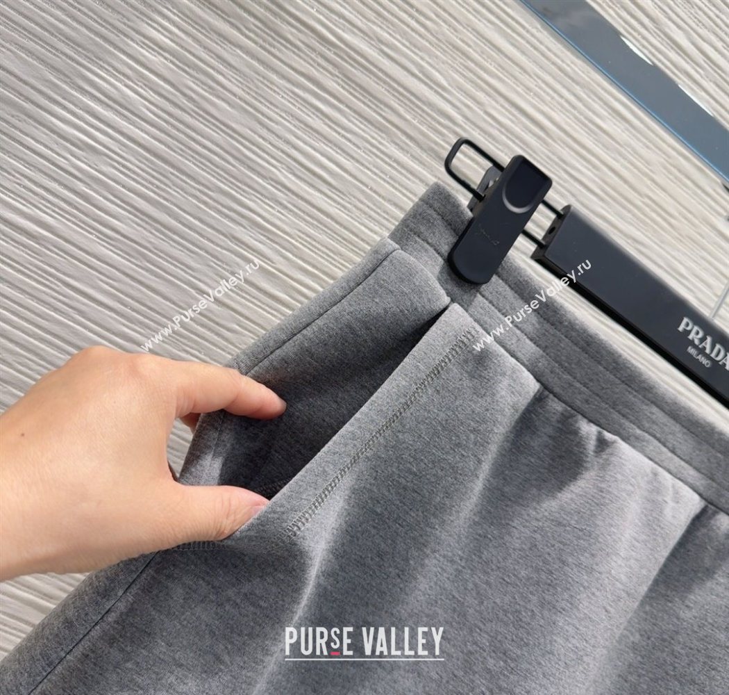 Prada Sweatshirt and Mini Skirt Set with Lace Trim 2025 PR090402 (QI-250904004)