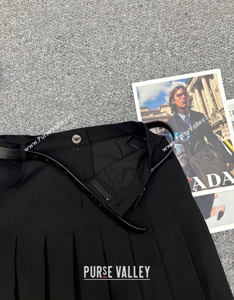 Prada Short Jacket and Skirt Set Black 2025 PR122703 (QI-251227035)