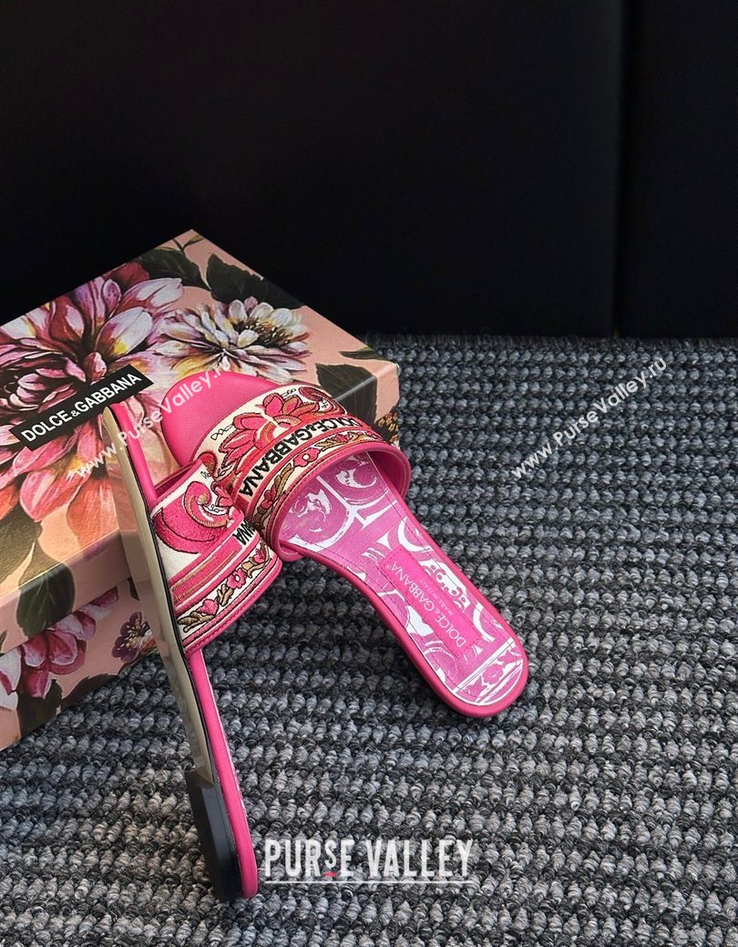 Dolce Gabbana Flat Sliders Sandal in Majolica Embroidery Pink 2025 0825 (MD-250825139)