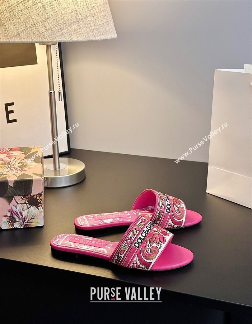 Dolce Gabbana Flat Sliders Sandal in Majolica Embroidery Pink 2025 0825 (MD-250825139)