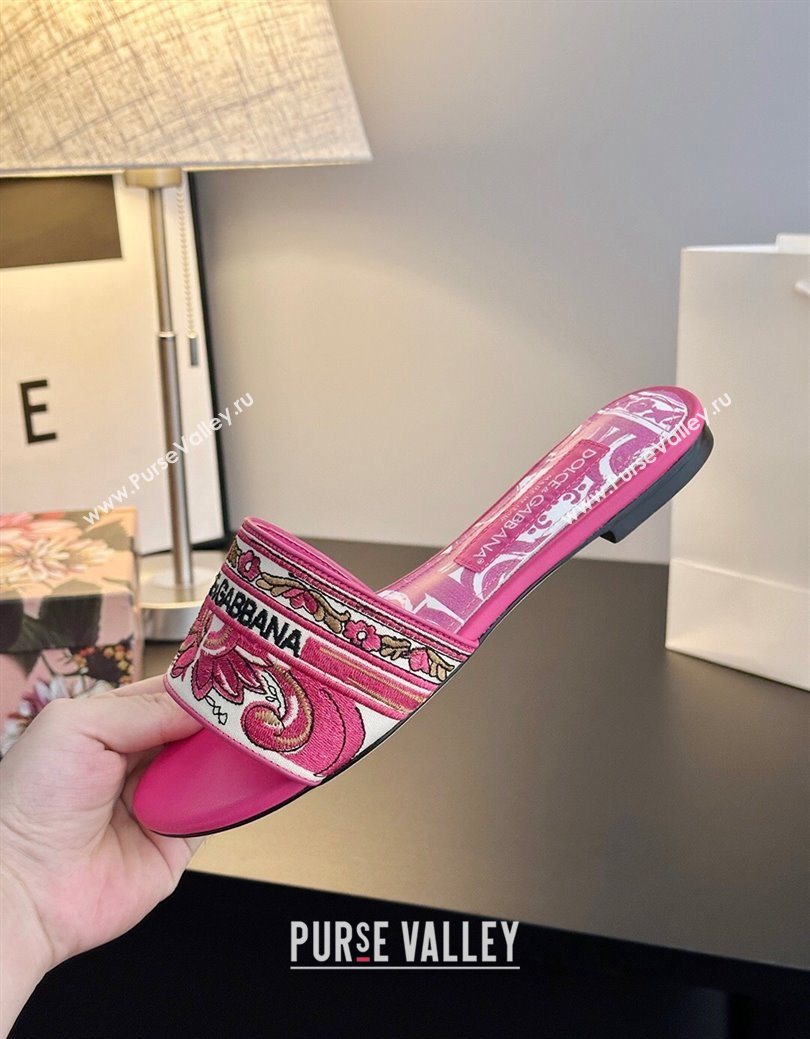 Dolce Gabbana Flat Sliders Sandal in Majolica Embroidery Pink 2025 0825 (MD-250825139)