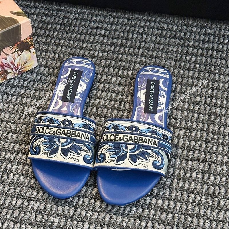 Dolce Gabbana Flat Sliders Sandal in Majolica Embroidery Blue 2025 0825 (MD-250825140)