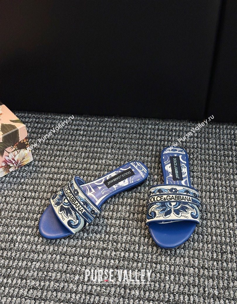 Dolce Gabbana Flat Sliders Sandal in Majolica Embroidery Blue 2025 0825 (MD-250825140)