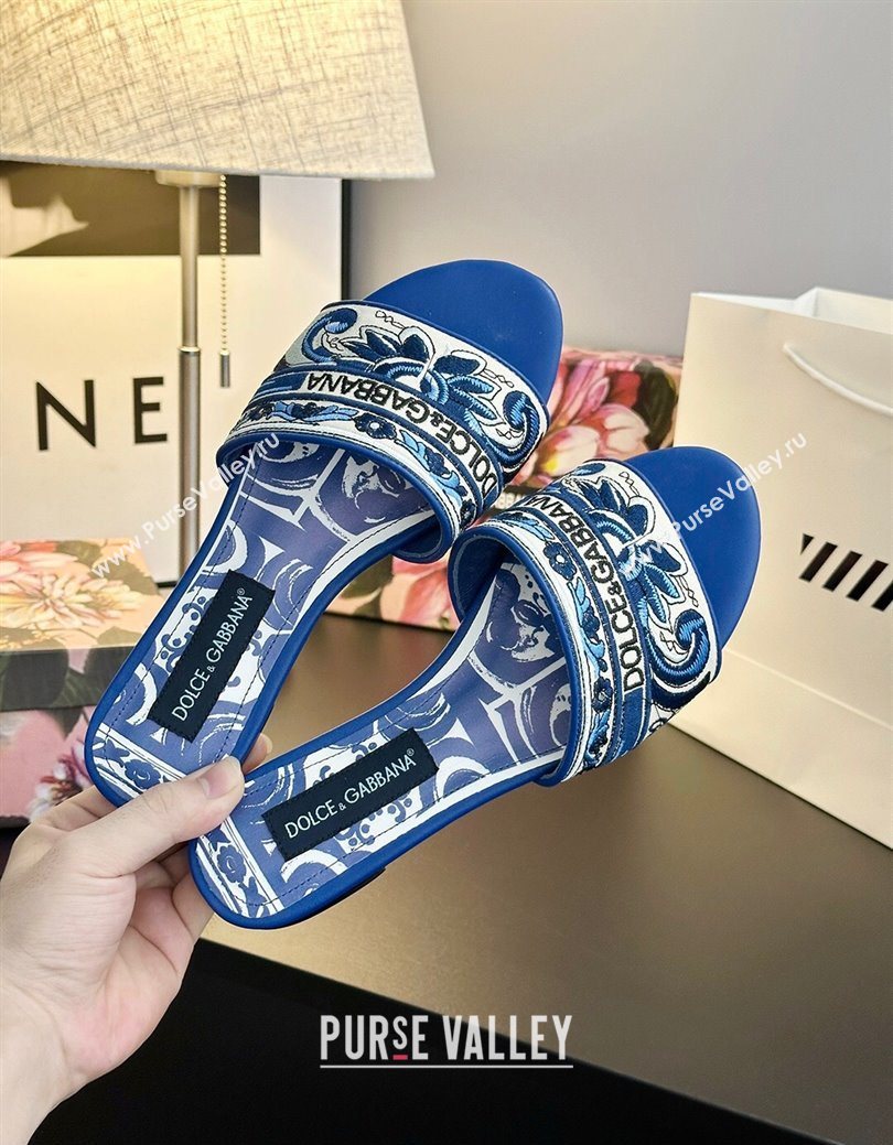 Dolce Gabbana Flat Sliders Sandal in Majolica Embroidery Blue 2025 0825 (MD-250825140)